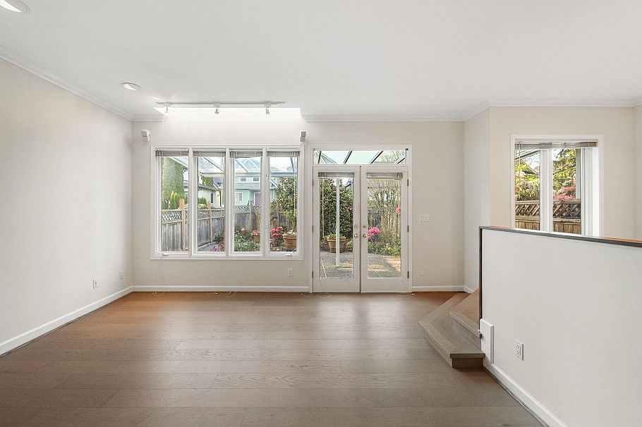 3174 W 3rd Avenue Vancouver, BC - 5