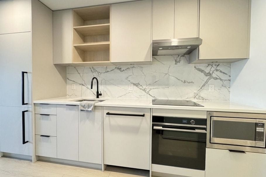 309 422 E 3rd Street North Vancouver, BC - 5