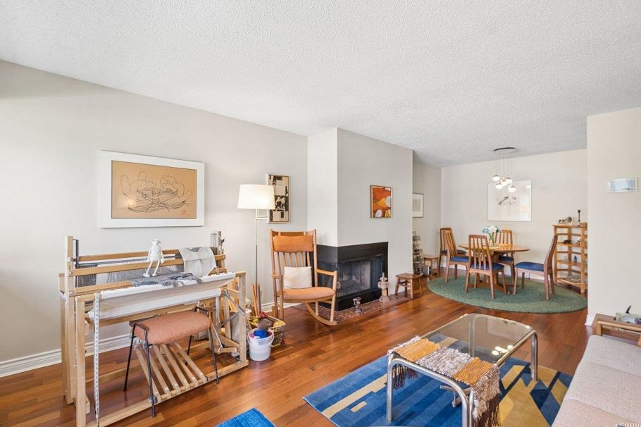 2419 W 1st Avenue Vancouver, BC - 21