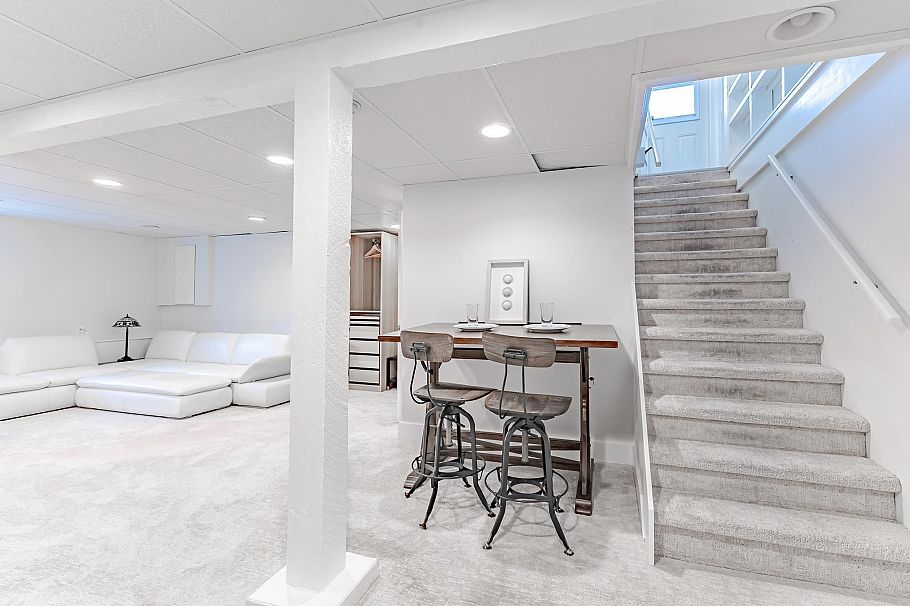 6713 Arbutus Street Vancouver, BC - 4