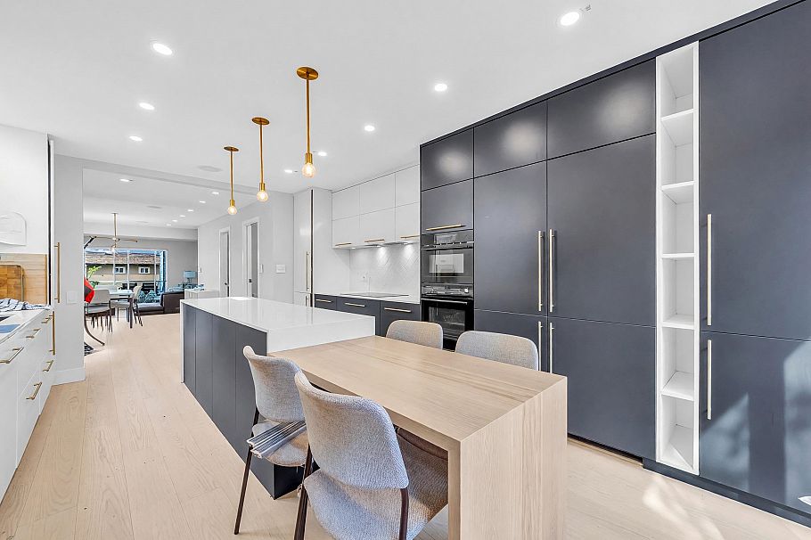 265 E Keith Road North Vancouver, BC - 4