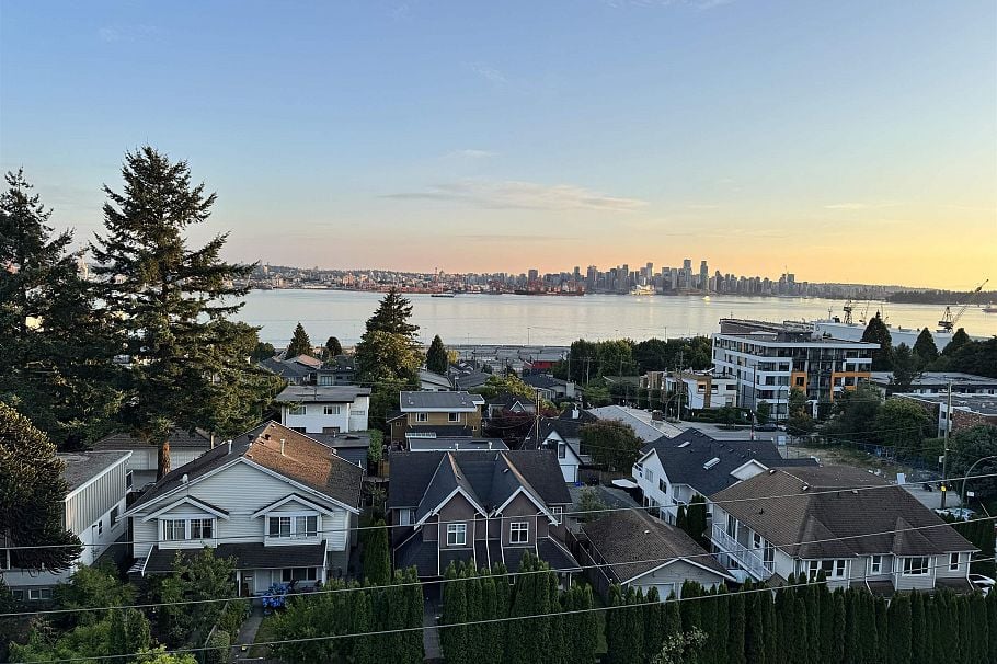 309 422 E 3rd Street North Vancouver, BC - 10