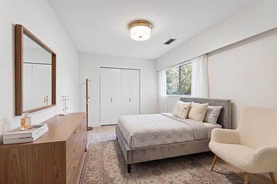 1949 Mahon Avenue North Vancouver, BC - 16