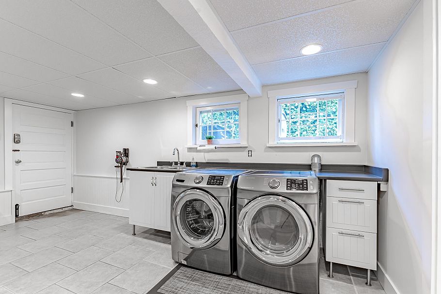 6713 Arbutus Street Vancouver, BC - 6