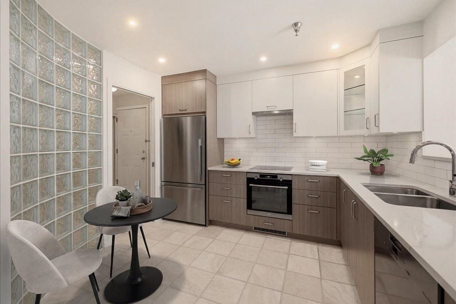 308 5880 Hampton Place Vancouver, BC - 7