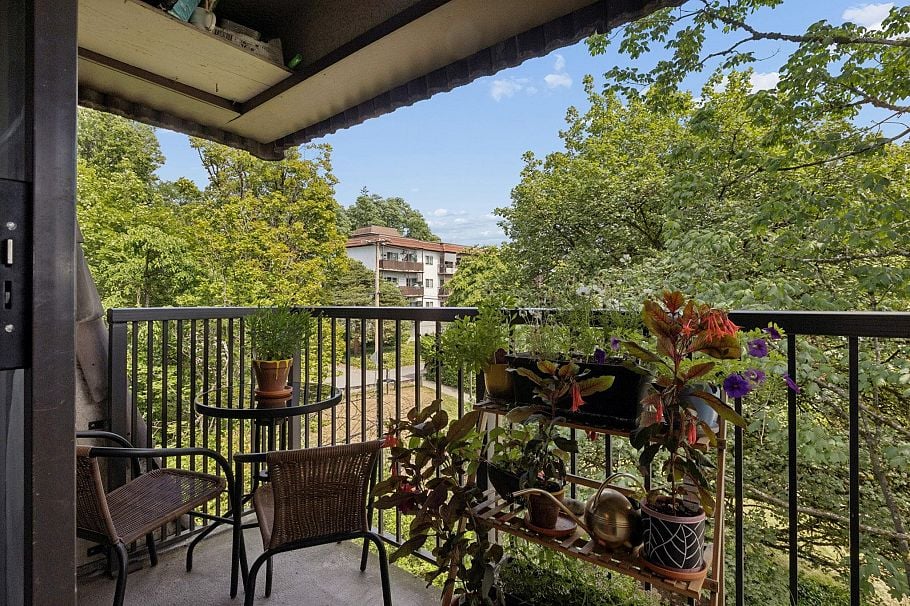 304 252 W 2nd Street North Vancouver, BC - 16