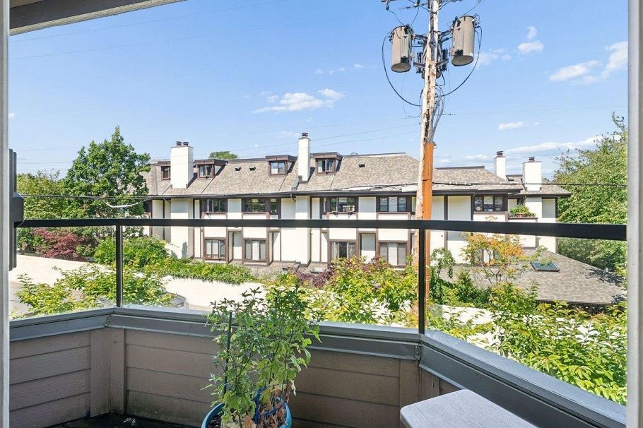 2419 W 1st Avenue Vancouver, BC - 19