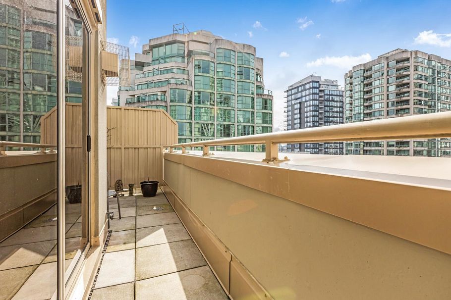 1404 819 Hamilton Street Vancouver, BC - 11