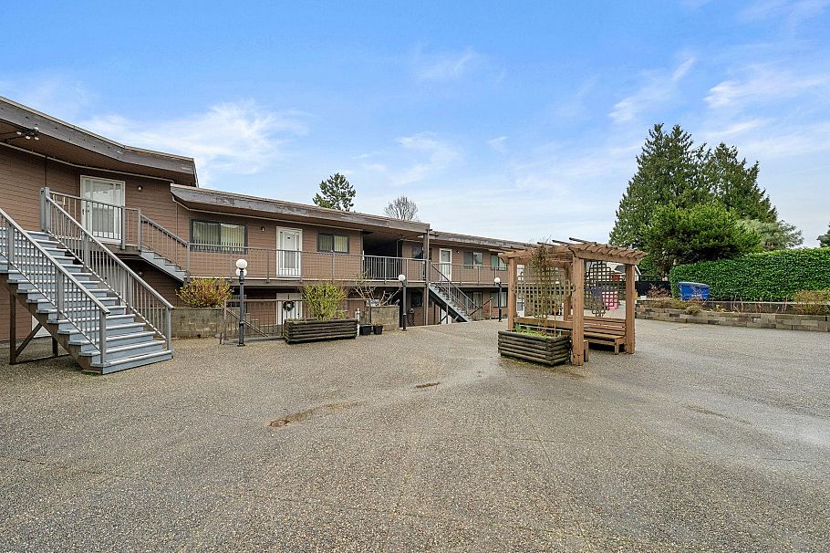 204 3136 Kingsway Vancouver, BC - 3
