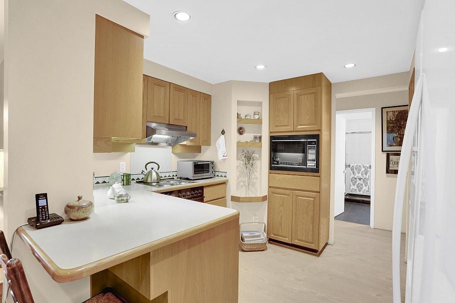 104 1424 Walnut Street Vancouver, BC - 12