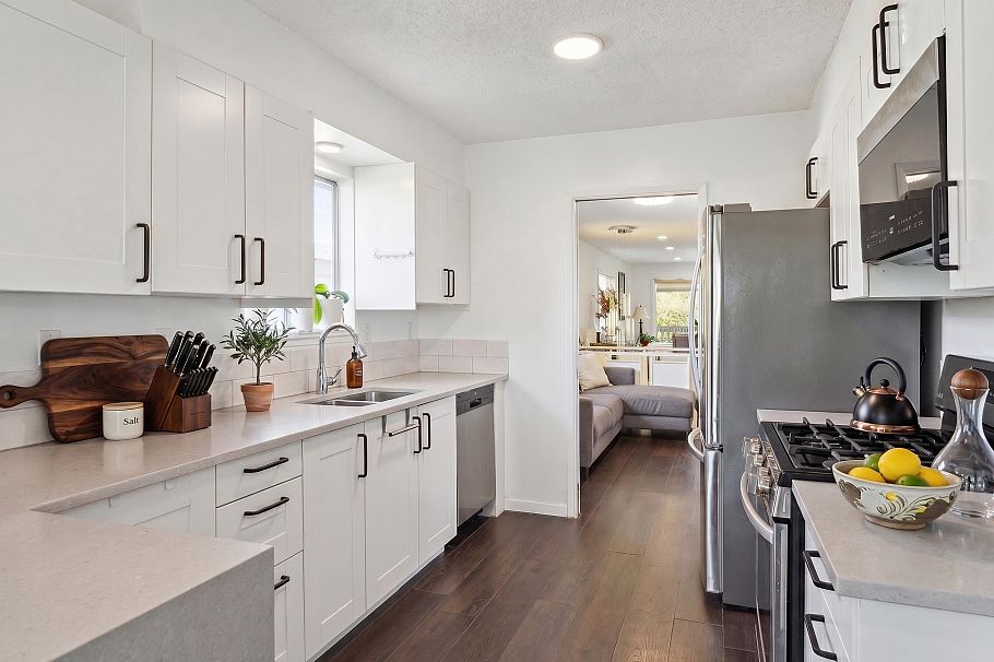 1949 Mahon Avenue North Vancouver, BC - 5