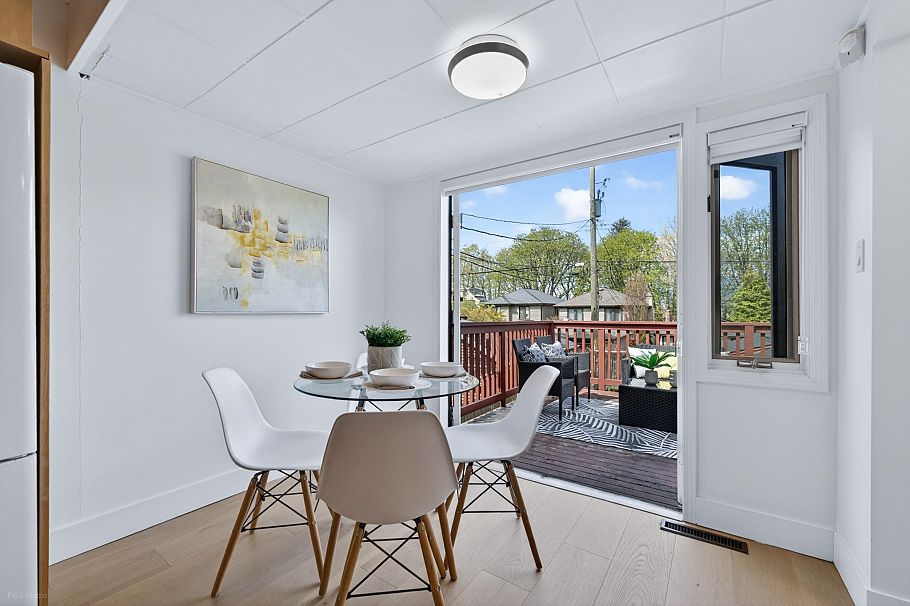 4377 W 12th Avenue Vancouver, BC - 18