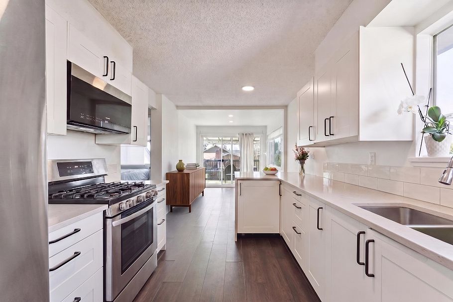 1949 Mahon Avenue North Vancouver, BC - 6