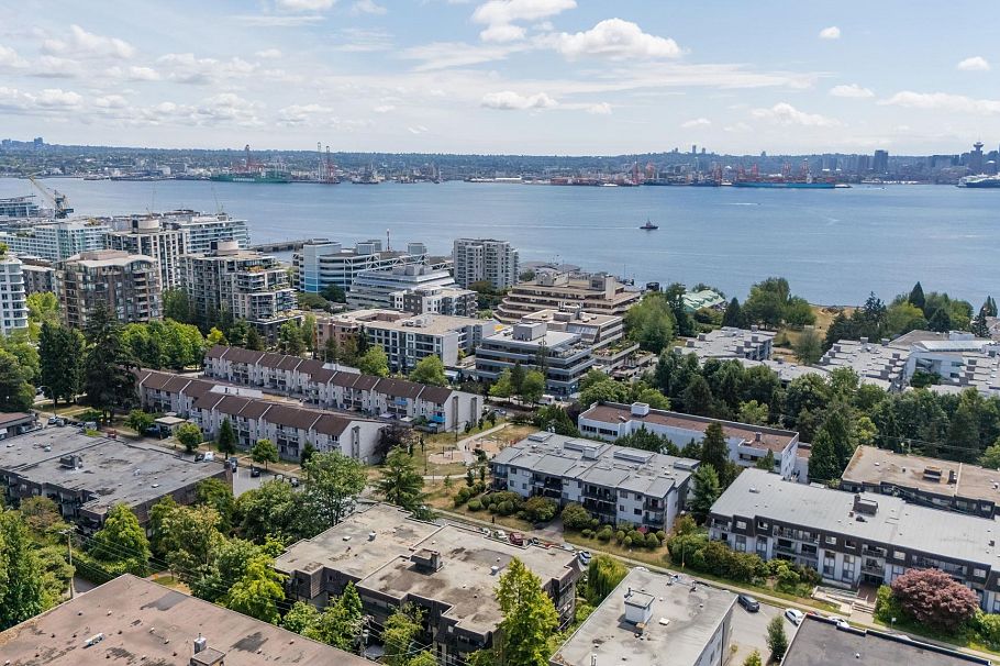 304 252 W 2nd Street North Vancouver, BC - 31