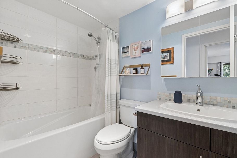 304 252 W 2nd Street North Vancouver, BC - 22