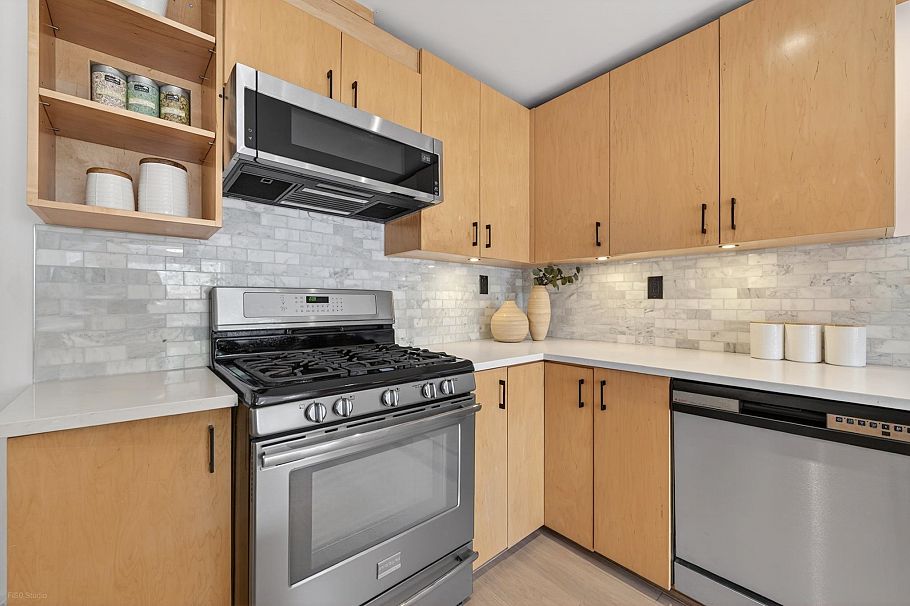 4377 W 12th Avenue Vancouver, BC - 15