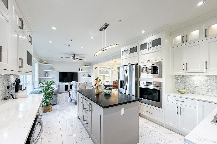 5626 Elizabeth Street Vancouver, BC - 5