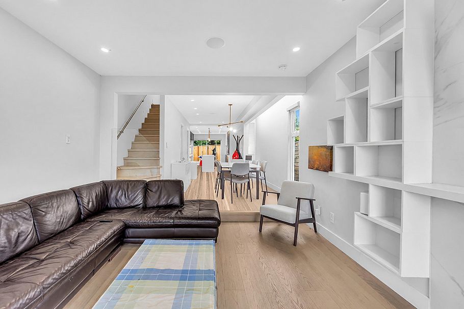 265 E Keith Road North Vancouver, BC - 13