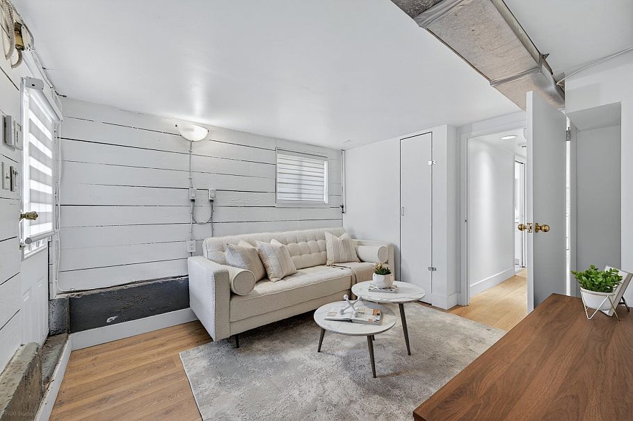 4377 W 12th Avenue Vancouver, BC - 25