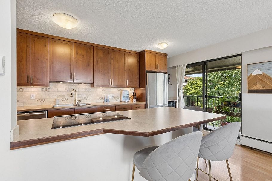 304 252 W 2nd Street North Vancouver, BC - 8