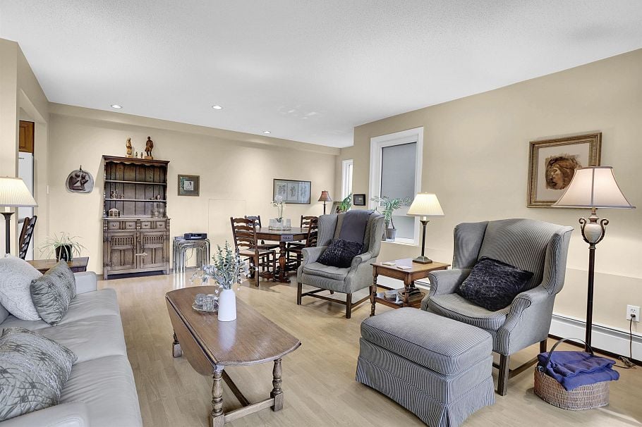 104 1424 Walnut Street Vancouver, BC - 4