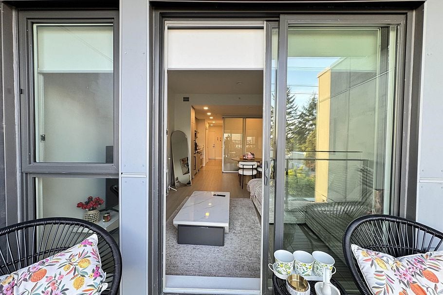 309 422 E 3rd Street North Vancouver, BC - 9