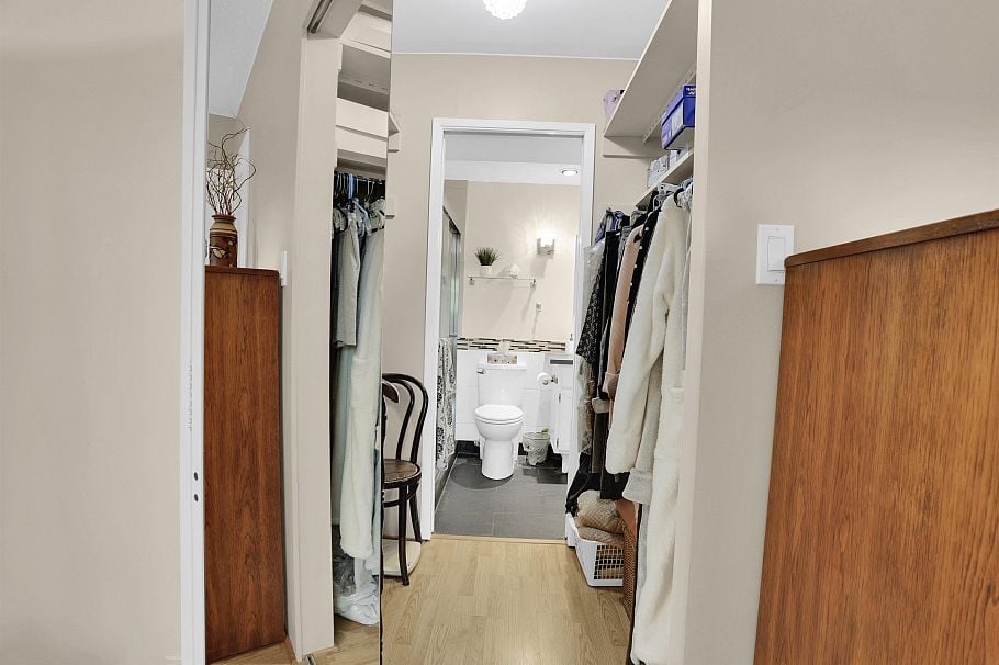 104 1424 Walnut Street Vancouver, BC - 16