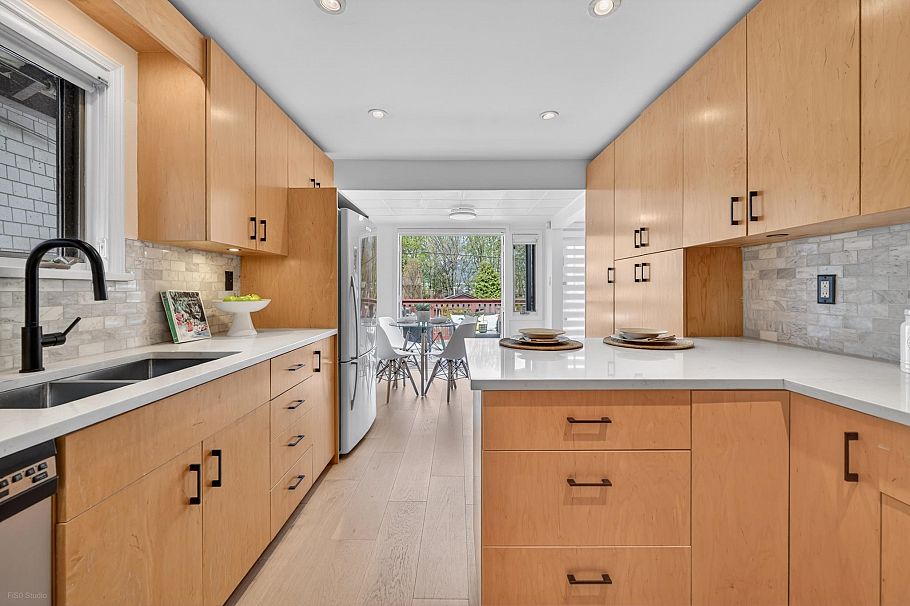 4377 W 12th Avenue Vancouver, BC - 14