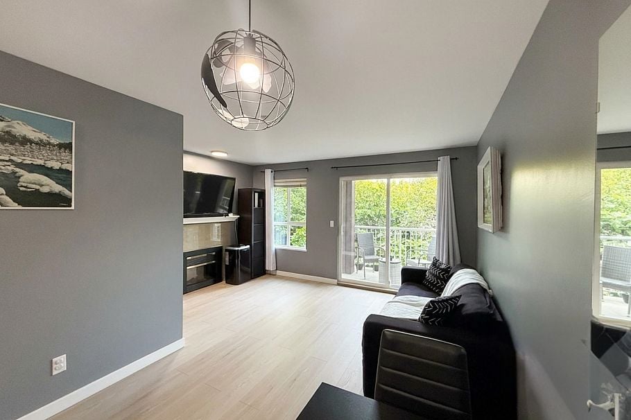 208 5355 Boundary Road Vancouver, BC - 3