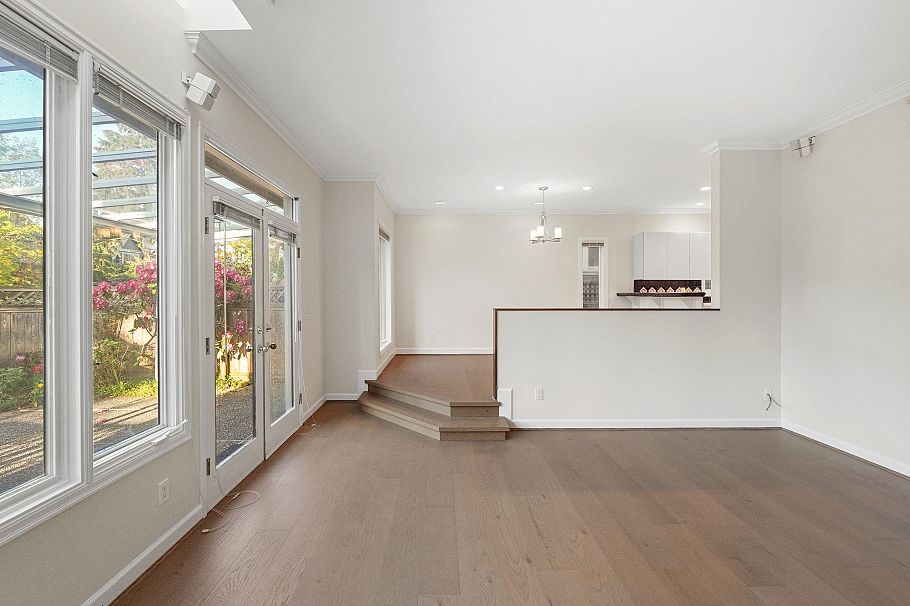 3174 W 3rd Avenue Vancouver, BC - 6