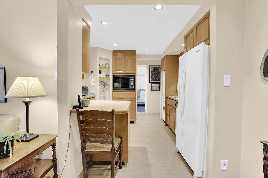 104 1424 Walnut Street Vancouver, BC - 11