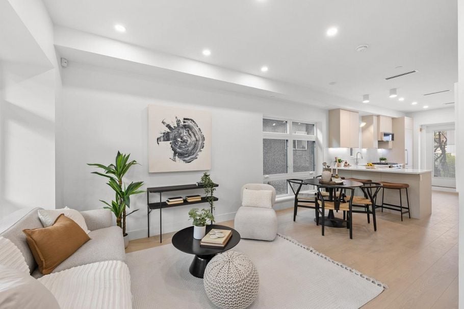 202 2135 E Pender Street Vancouver, BC - 5