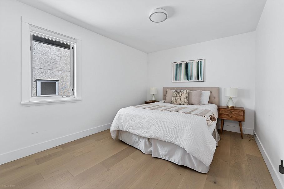 4377 W 12th Avenue Vancouver, BC - 24