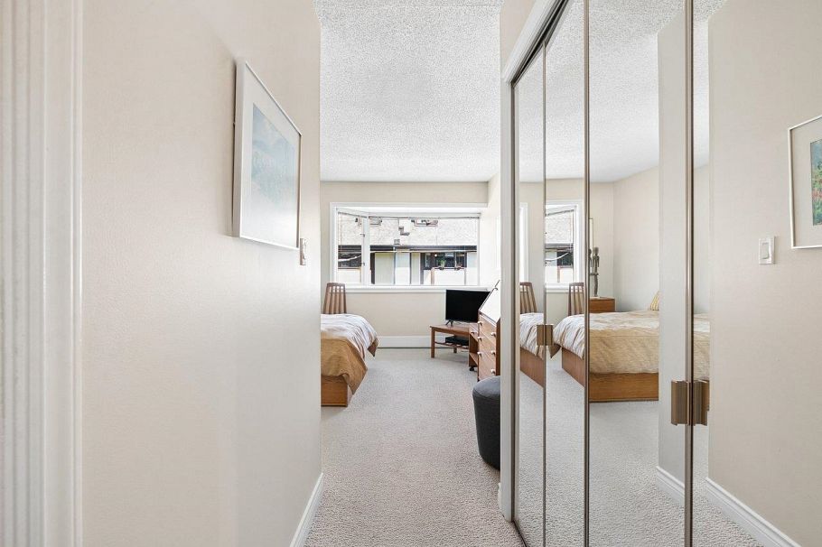 2419 W 1st Avenue Vancouver, BC - 3