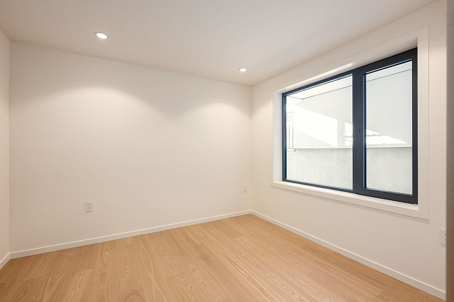 4475 Wallace Street Vancouver, BC - 32