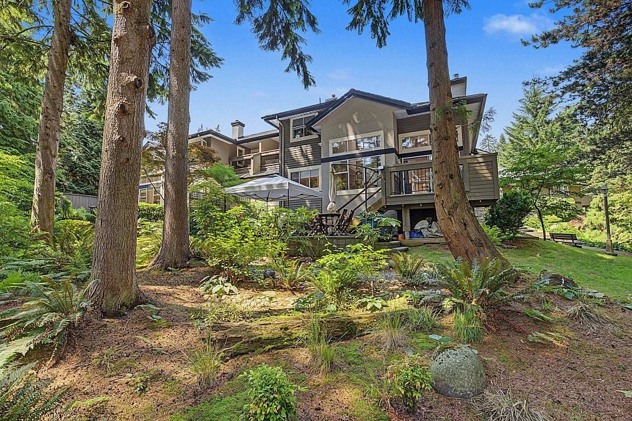 20 1900 Indian River Crescent North Vancouver, BC - 33