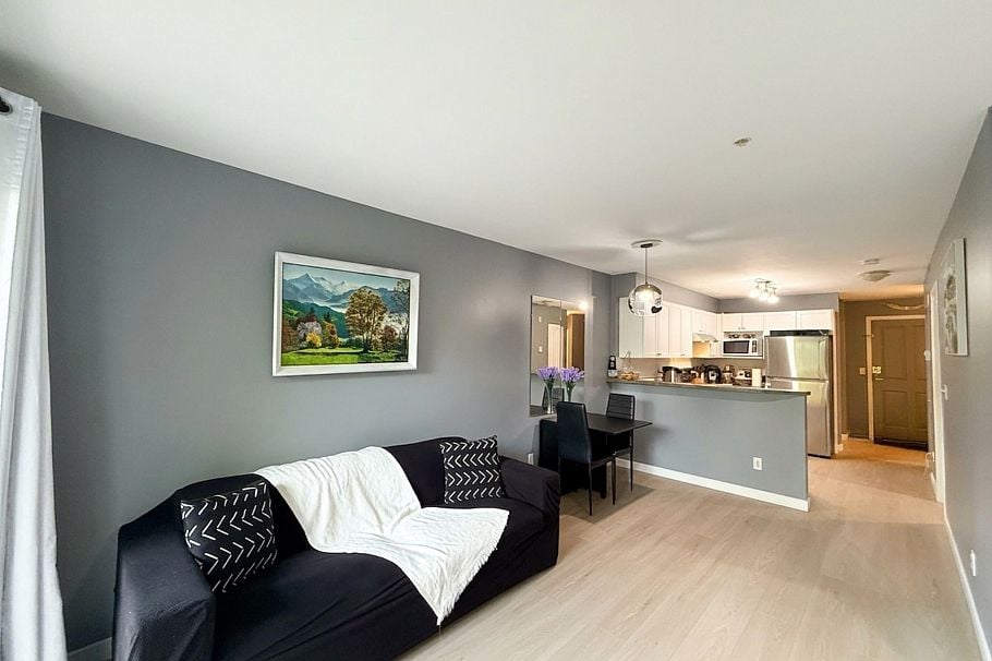 208 5355 Boundary Road Vancouver, BC - 2