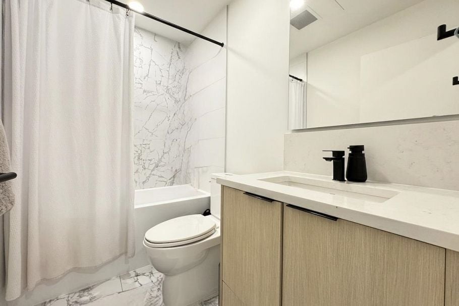309 422 E 3rd Street North Vancouver, BC - 8