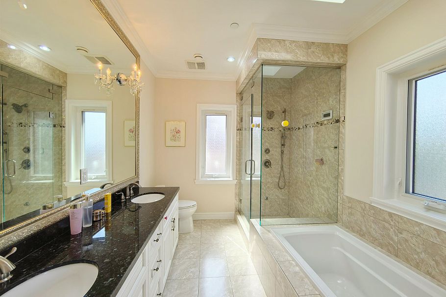 3575 W 23rd Avenue Vancouver, BC - 19