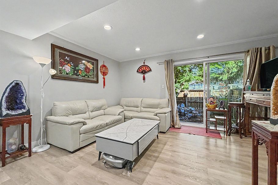 6878 Arlington Street Vancouver, BC - 8