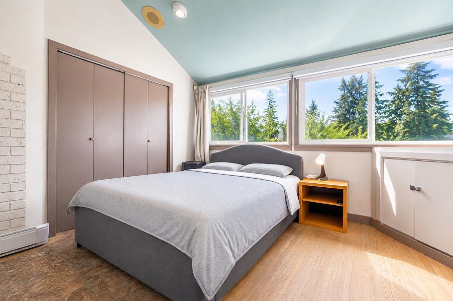 3870 W 17th Avenue Vancouver, BC - 10