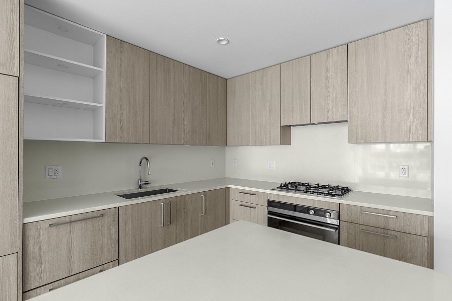 102 747 E 3rd Street North Vancouver, BC - 18