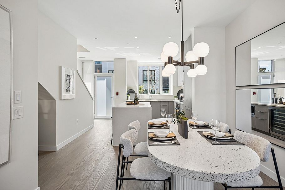 1 6138 Birney Avenue Vancouver, BC - 9