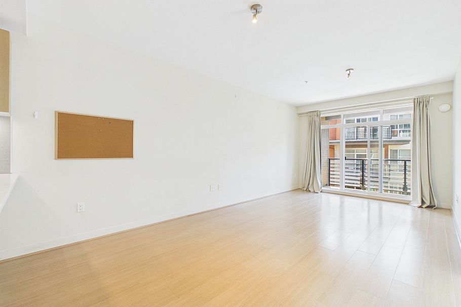 605 5981 Gray Avenue Vancouver, BC - 5