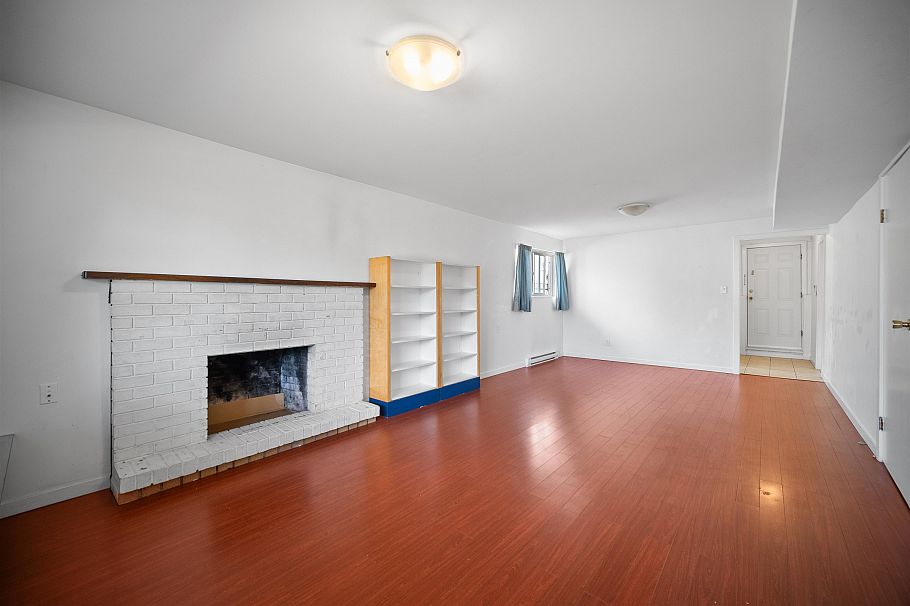 7238 Stirling Street Vancouver, BC - 22