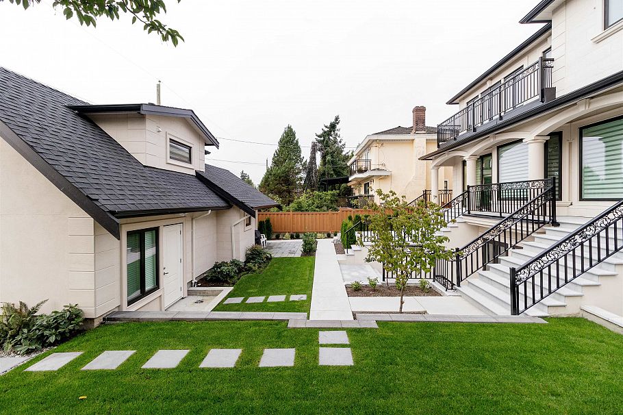 1196 W 48th Avenue Vancouver, BC - 39
