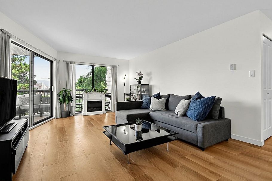 330 1844 W 7th Avenue Vancouver, BC - 2