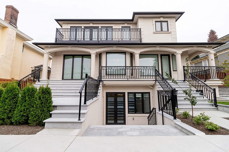1196 W 48th Avenue Vancouver, BC - 37