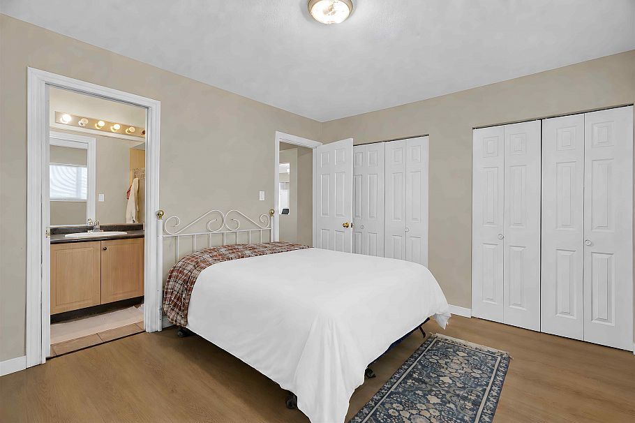 1020 E King Edward Avenue Vancouver, BC - 21