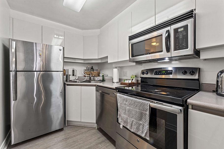 2102 930 Cambie Street Vancouver, BC - 3